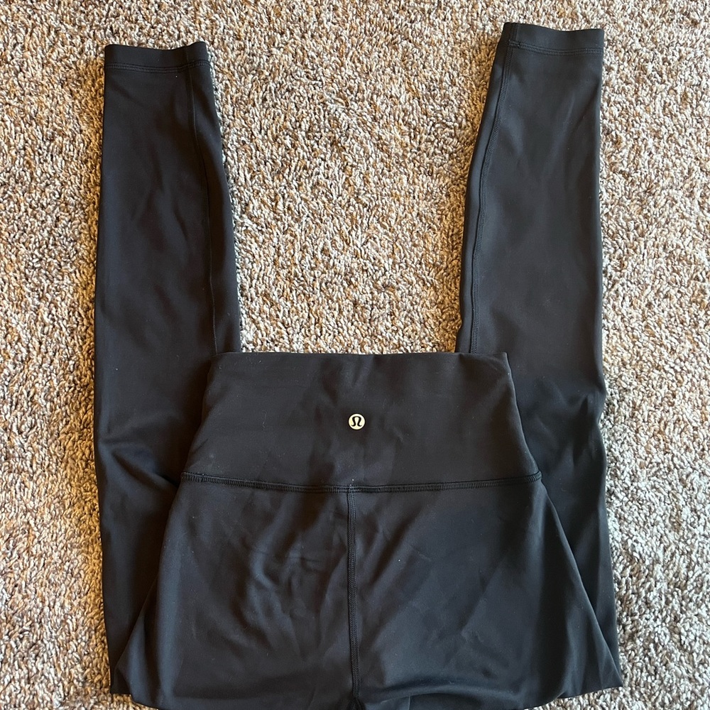 Black Lululemon leggings🍋
